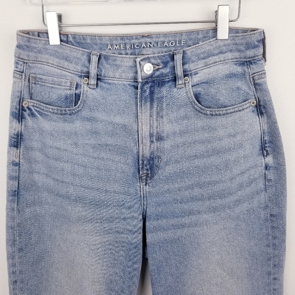American Eagle Mom Straight Jean 8 Short #3455 - Picture 10 of 10